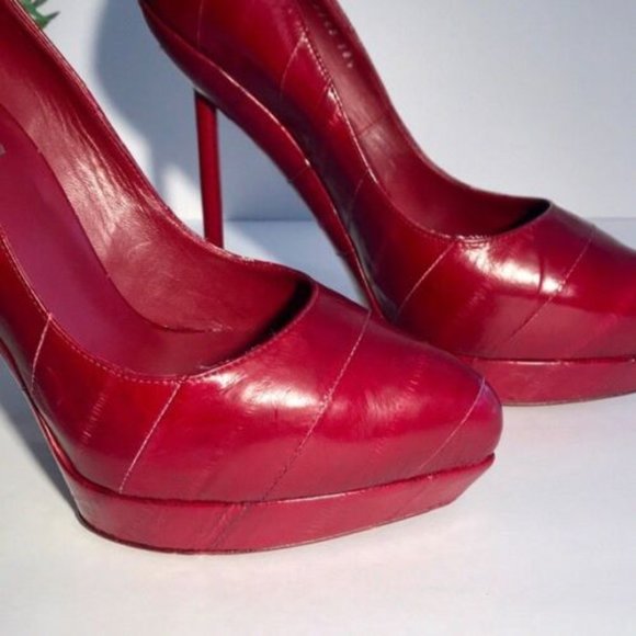 NEW 100% AUTHENTIC YVES SAINT LAURENT "DIVINE" Eel Skin Pump 8.5 - Picture 2 of 7